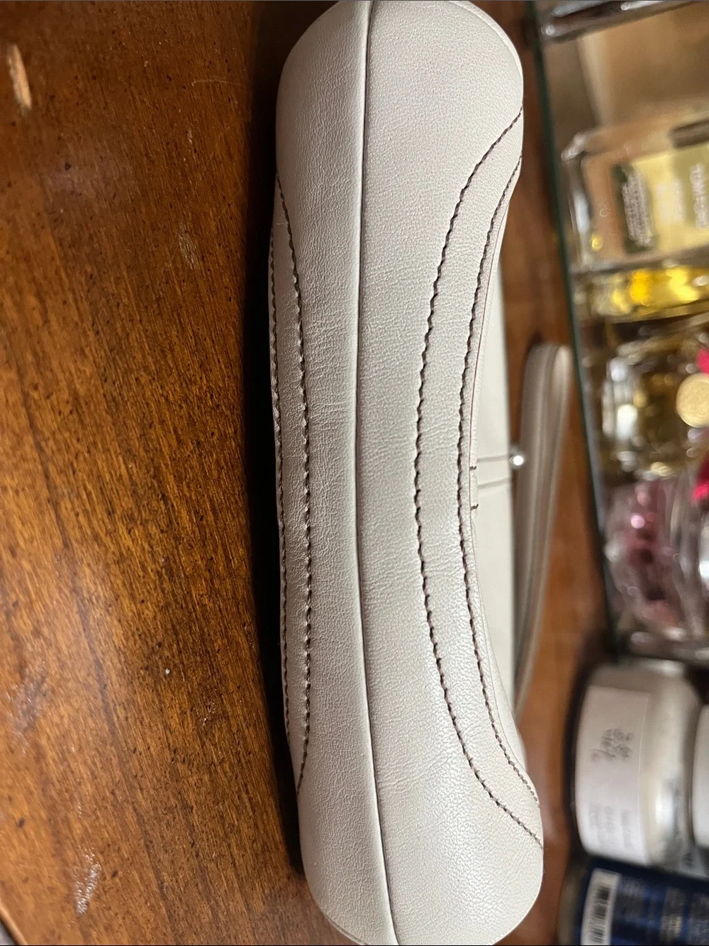 Coach hobo Cream Leather Kiss-Lock Wristlet with Silver Hardware